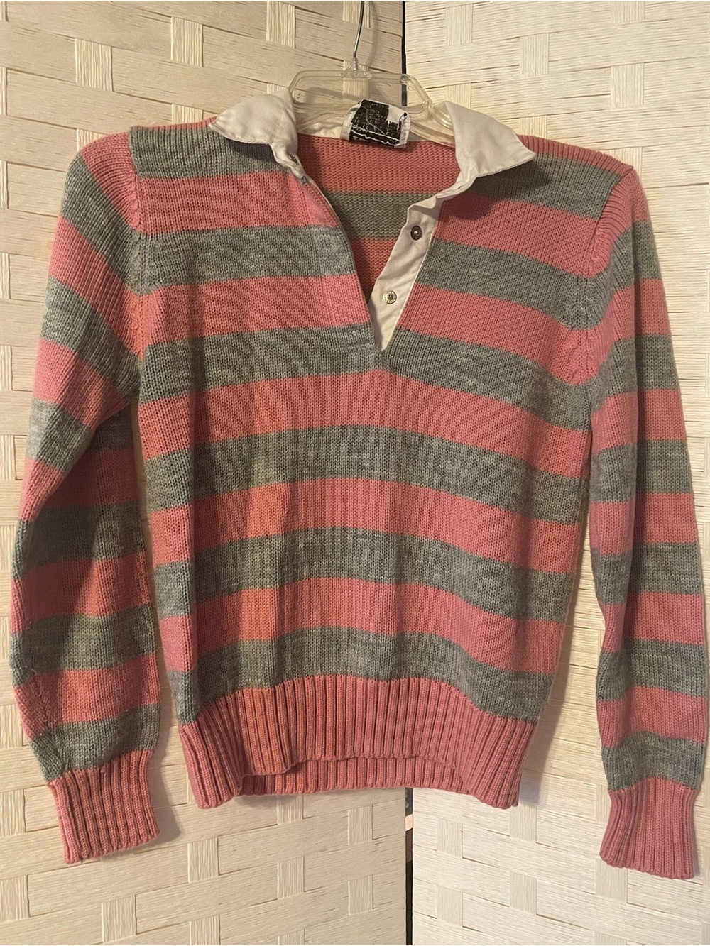 Ricki vtg v-neck women's Med stripe sweater Retro 80's memories style collared